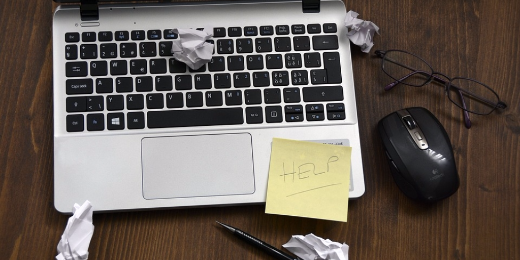 why outsourcing the help desk may save the cios job